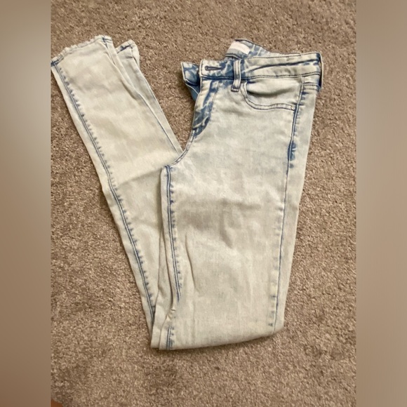Uniqlo Lightwash Skinny Jean Size 24 - Picture 3 of 5